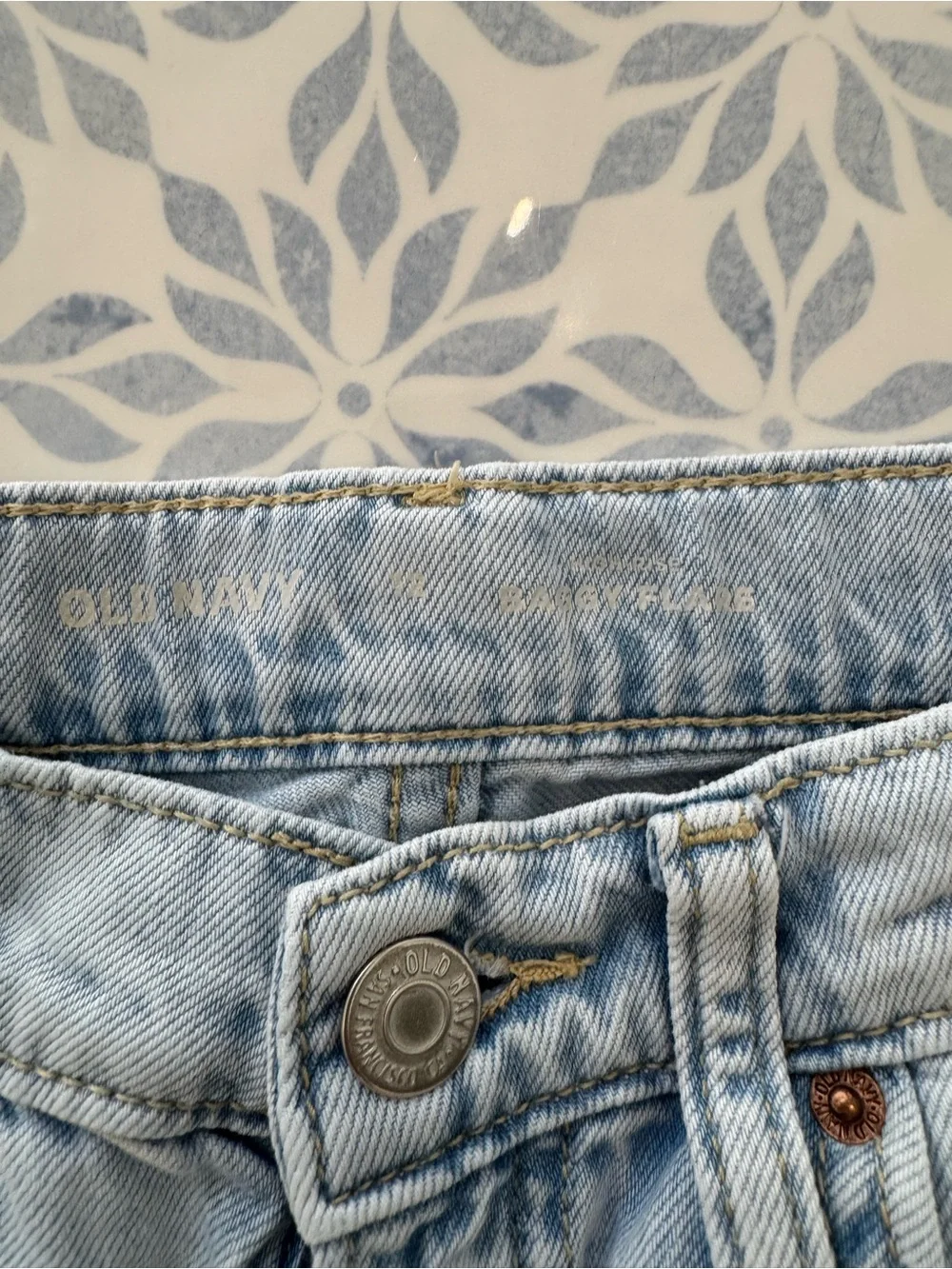 Old Navy High Rise Baggy Flare Jeans